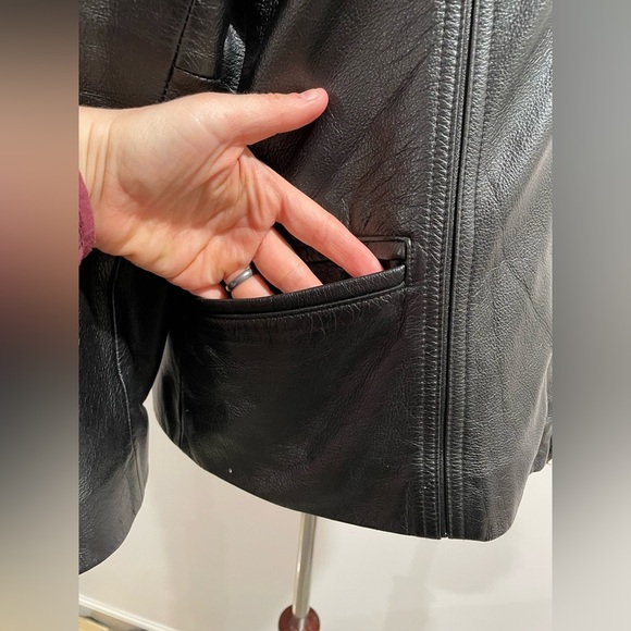 Colebrook & Co vintage black leather jacket, size small - Picture 8 of 13